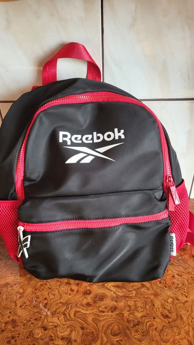Plecak reebok czarno czerwony