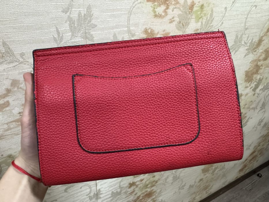 Два стильні клатчі, віддам за безцінь