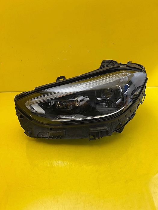 Lampa Lewa Mercedes C-Klasa W206 Digital Light A