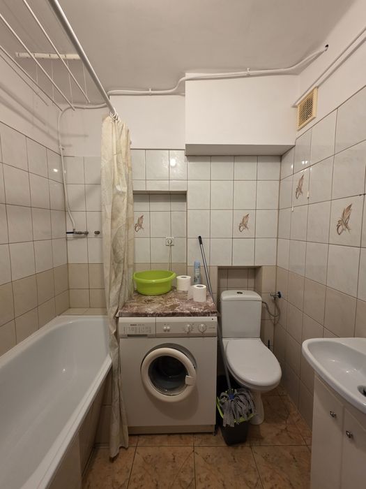 Kawalerka do wynajęcia w centrum z balkonem