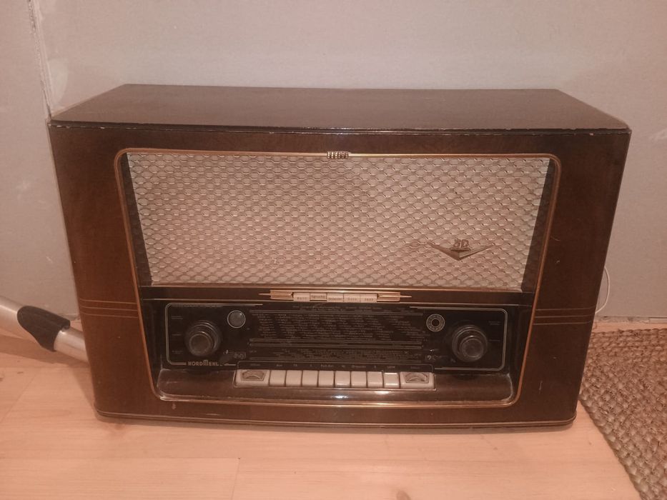 Sprzedam radio lampowe