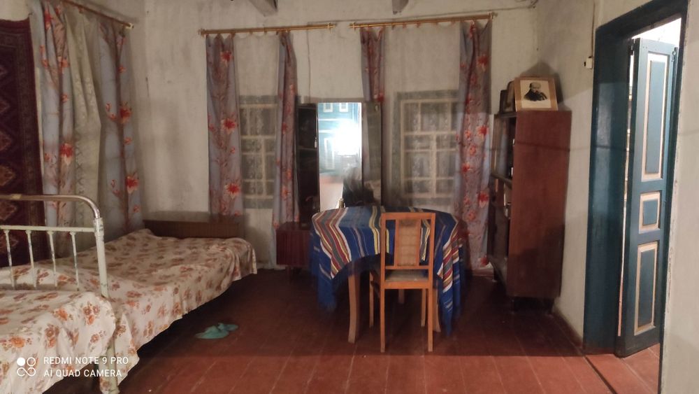 Хата в смт Оржиця