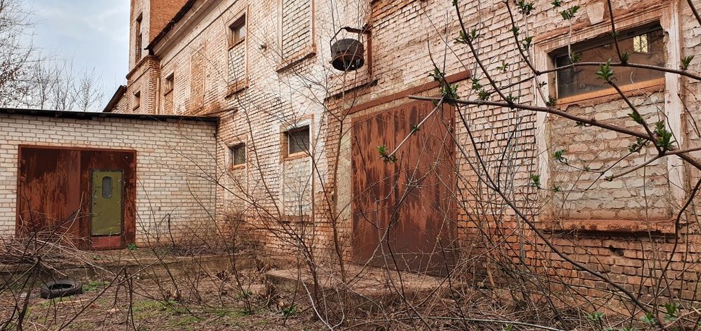 Гараж, кладовка, склад, погреб від 11 до 2000 м2 — знімайте лише ту площу, яка потрібна саме вам