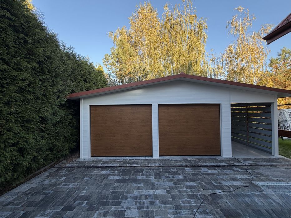 Garaż ocieplany z płyty warstwowej PIR 8cm 6x6m plus wiata 2m