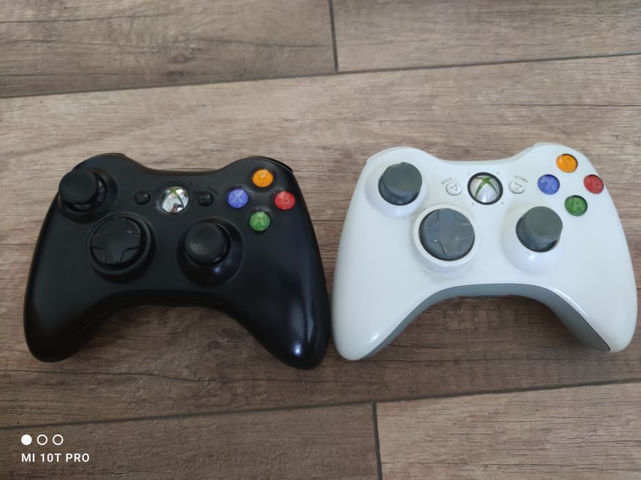 Xbox 360 Slim 2 геймпада Freeboot / Фрибут + Игры