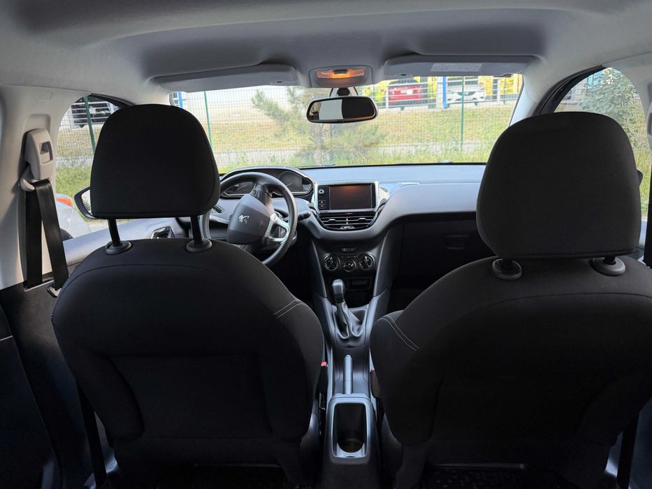 Peugeot 208 2016 Продам