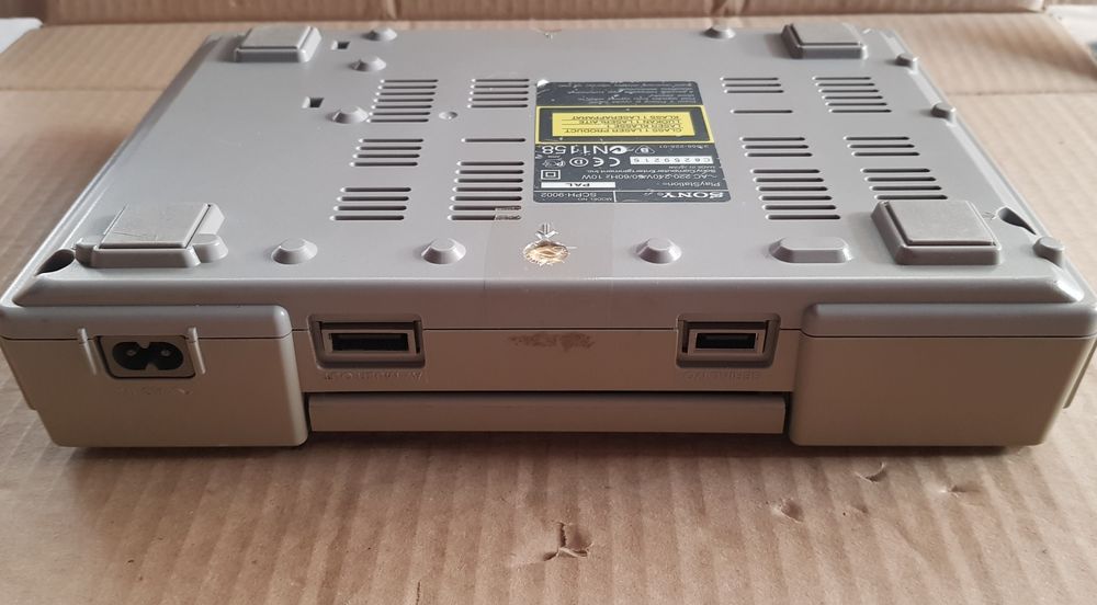 Sony PlayStation 1  (model SCPH-9002)