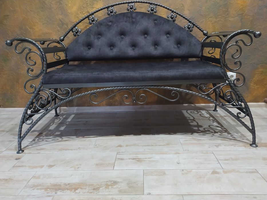 Кований диван банкетка