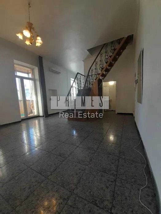 Продаж дворівневої квартири, в. Басейна 1/12, Площа Українських Героїв