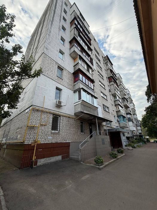 Здам 1-квартиру по вулиці Павла Петриченка 66