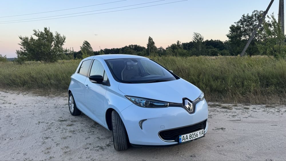 Електромобіль Renault Zoe 22