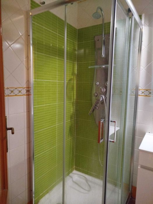 Aluga-se t2 com mobília