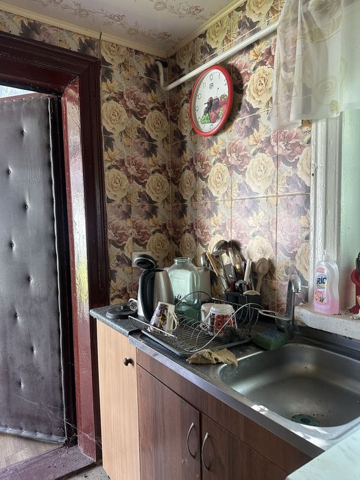 Продаж 1/2 частини будинку в с.Анисів з ремонтом та 7 сотками землі!