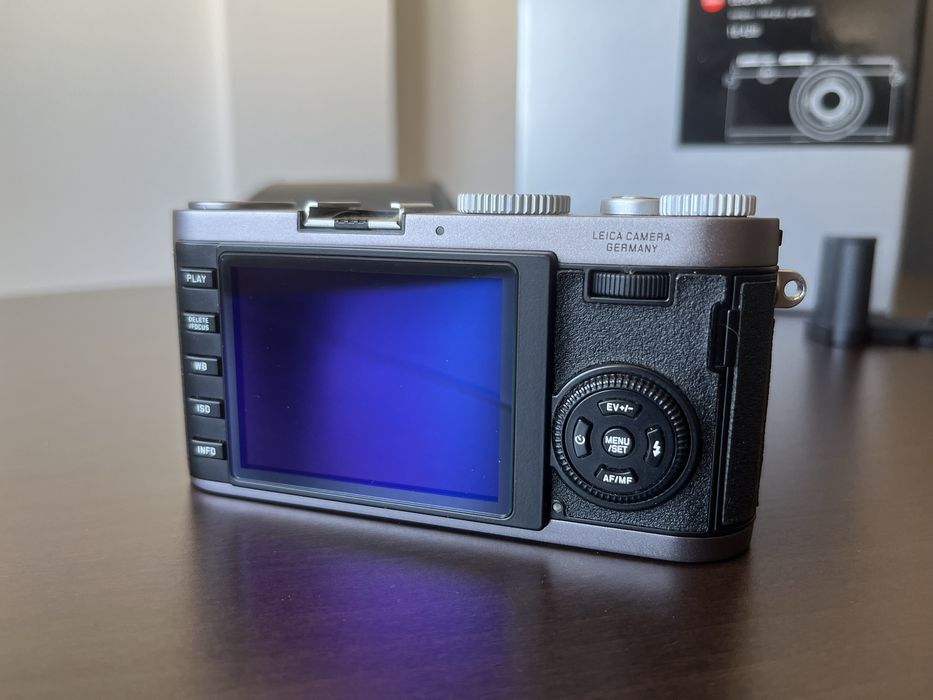 Leica X1 (camera + acessórios)