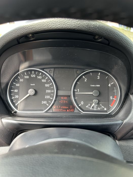 BMW 118 — fotografia 8