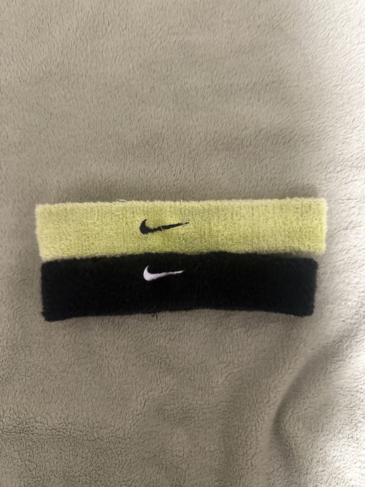 Повʼязка на голову Nike