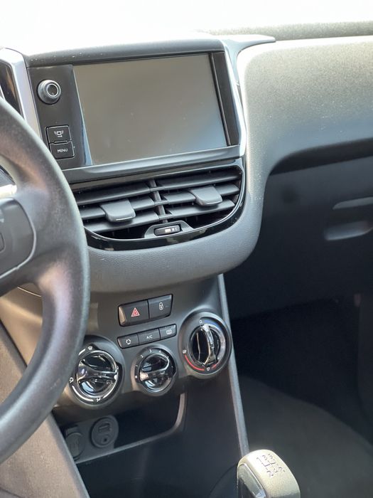 Peugeot 208 1.4 2012