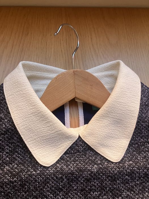 Camisola modelo retro com gola amovível