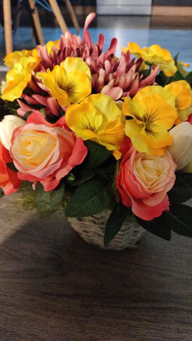 Kompozycja stroik na cmentarz serce wiosna