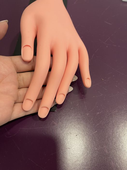 Mao de treino manicure
