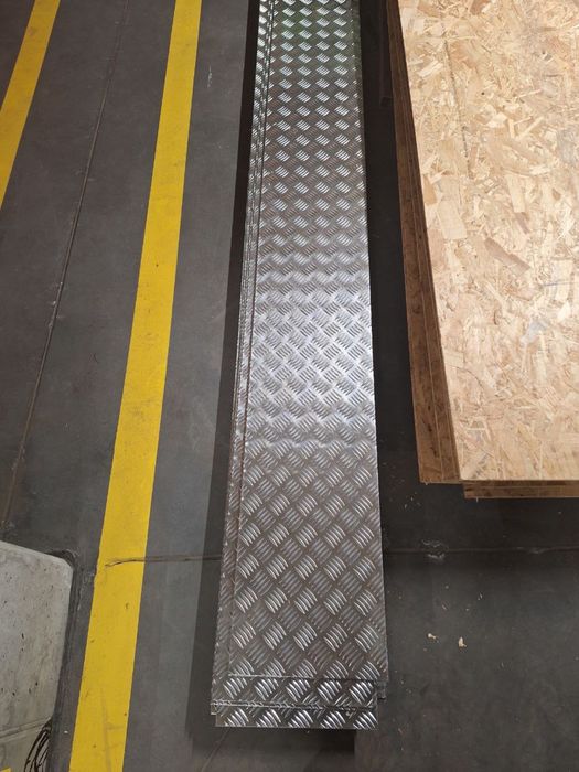 Blacha  aluminiową ryflowaną,