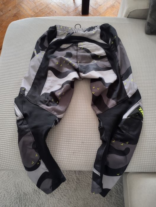 Equipamento Motocross L 34