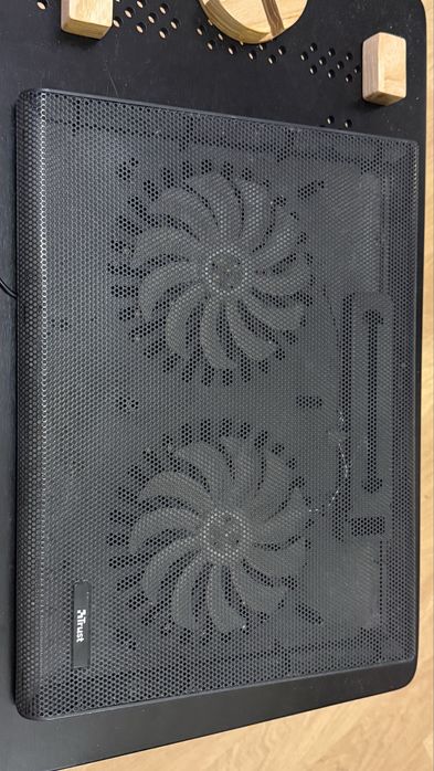 Підставка для ноутбука