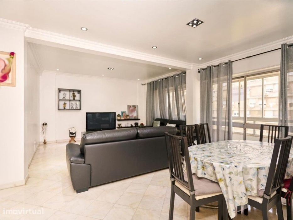 Apartamento T3 na Portela