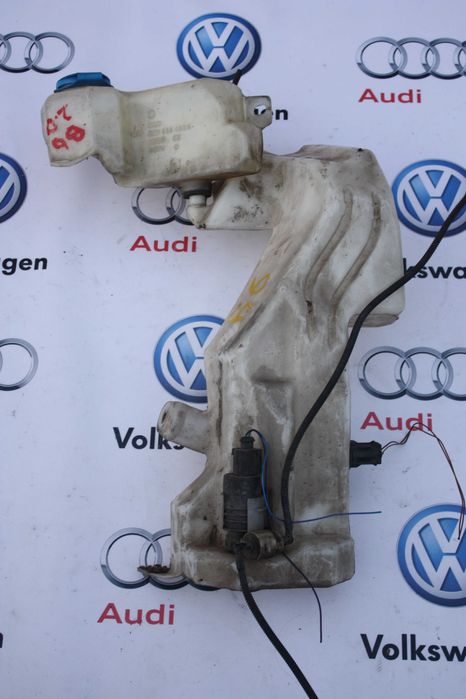 Бачок омывателя Audi A6 C5\ A4 B6 \ Q7 \ A3\ VW Touareg