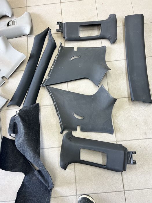 Audi A3 S3 8L elementy podsufitki czarne szare jasne ciemne plastiki wnetrza