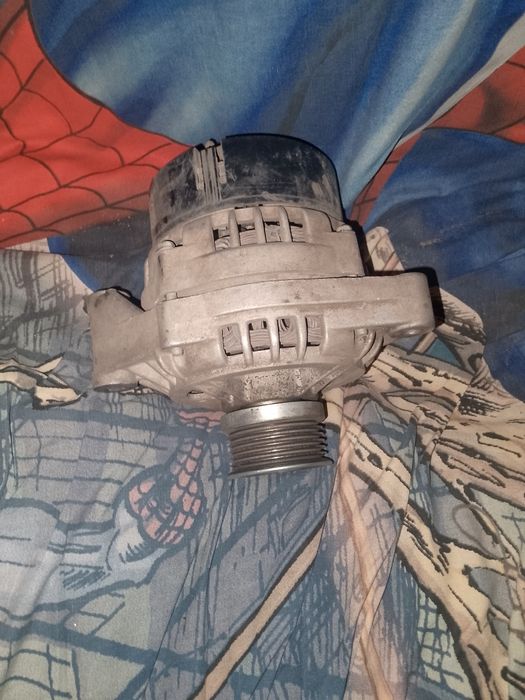 Продам генератор на ваз 2110