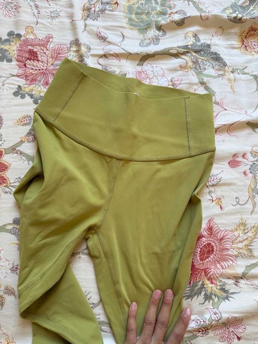 Leggings cintura alta verde oliva Yoga Fitness High-Waisted Olive Green Leggings