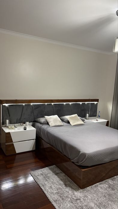 Mobilia de quarto moderna como nova