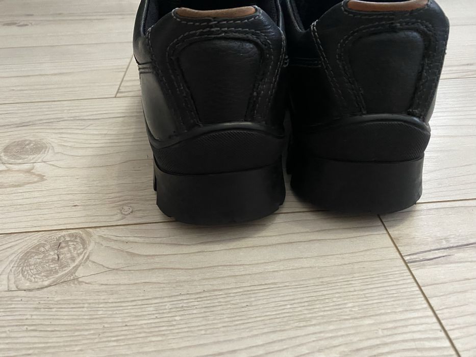 Кросівки ессо gore-tex