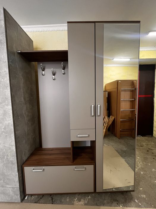 Продам Новые прихожие