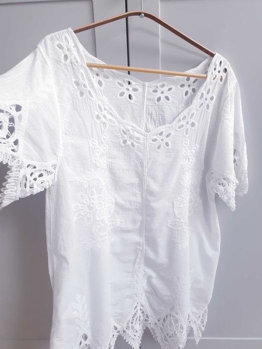 Bbluzka koszula t-shirt z bogatym haftem 34 36 Made in Italy