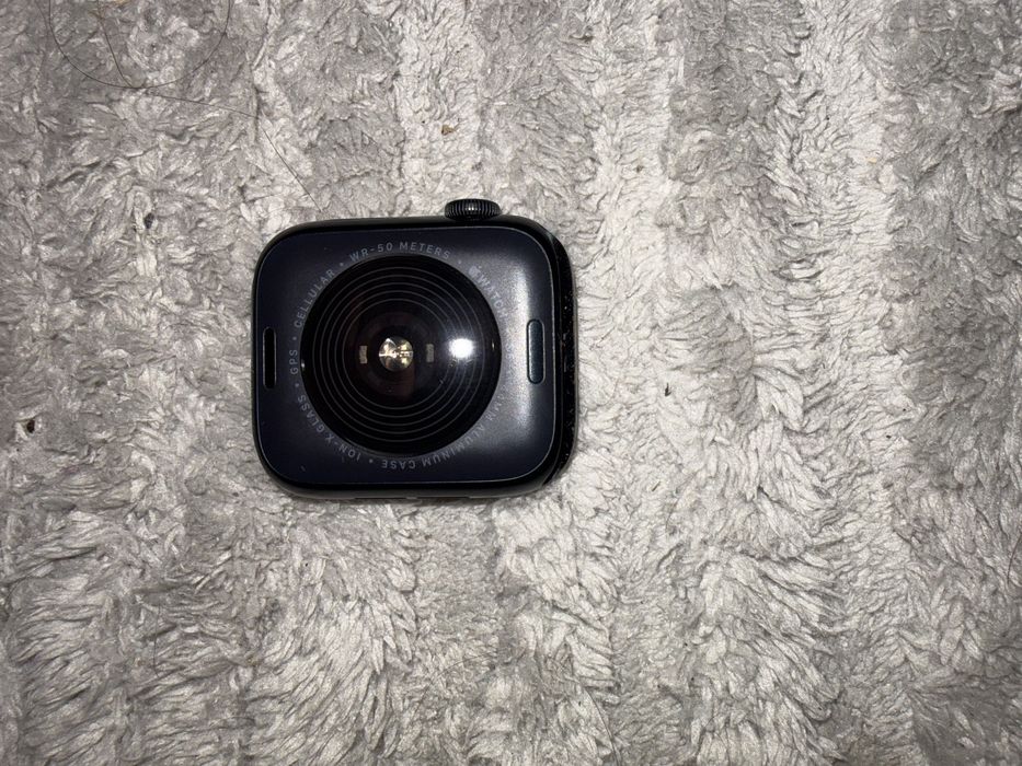 Apple Watch SE 3 gen cellular + GPS