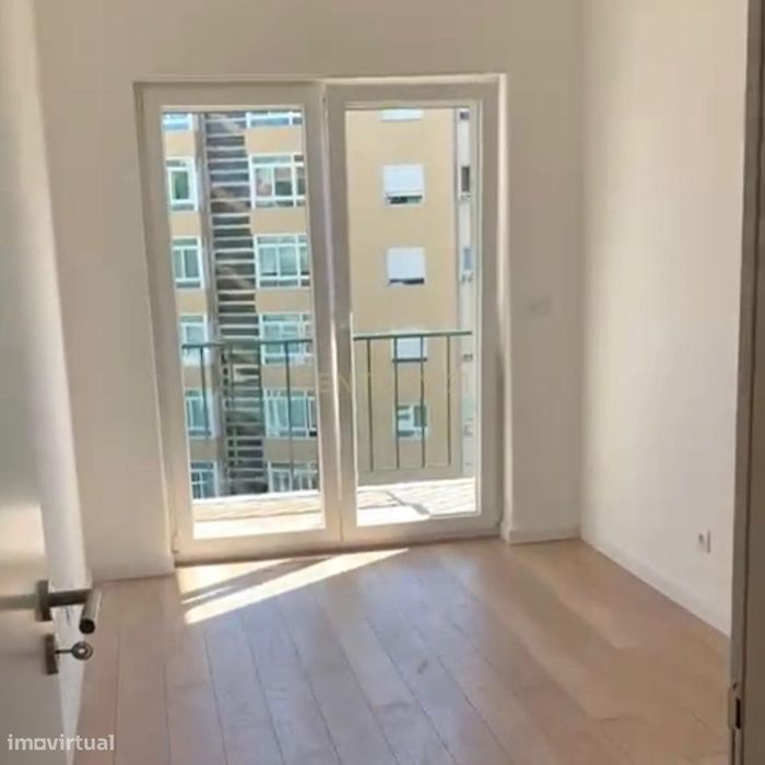 Apartamento T3 para Arrendamento.