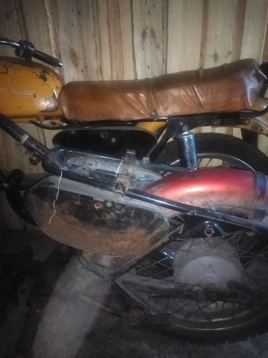 Передні амортизатори