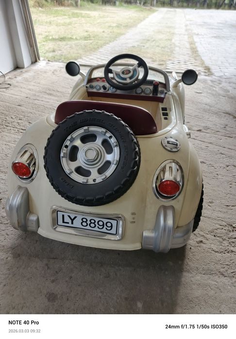 Samochód na akumulator Mercedes klasyk