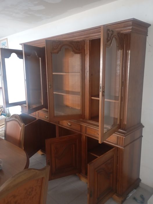 Vendo este móvel muito bonito bom estado de sala
