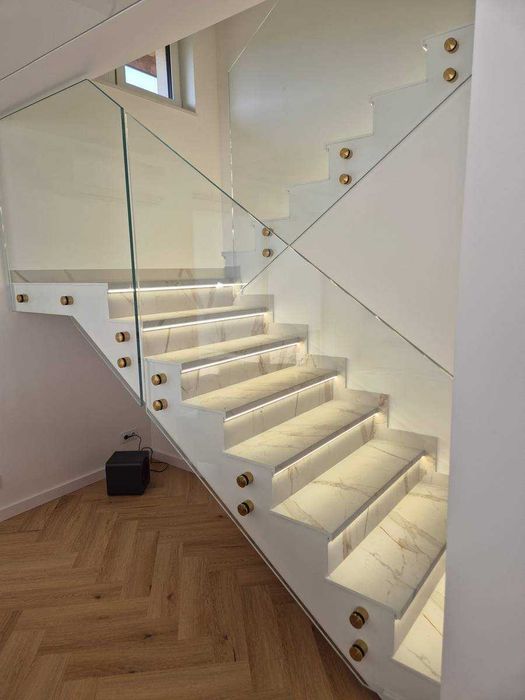 Balkony francuskie, balustrady INOX, balustrada szklana, producent