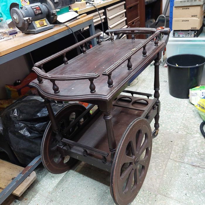 Carrinho bar antigo em madeira para restauro