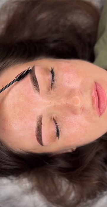 Makijaz permanentny brwi, kreski, usta