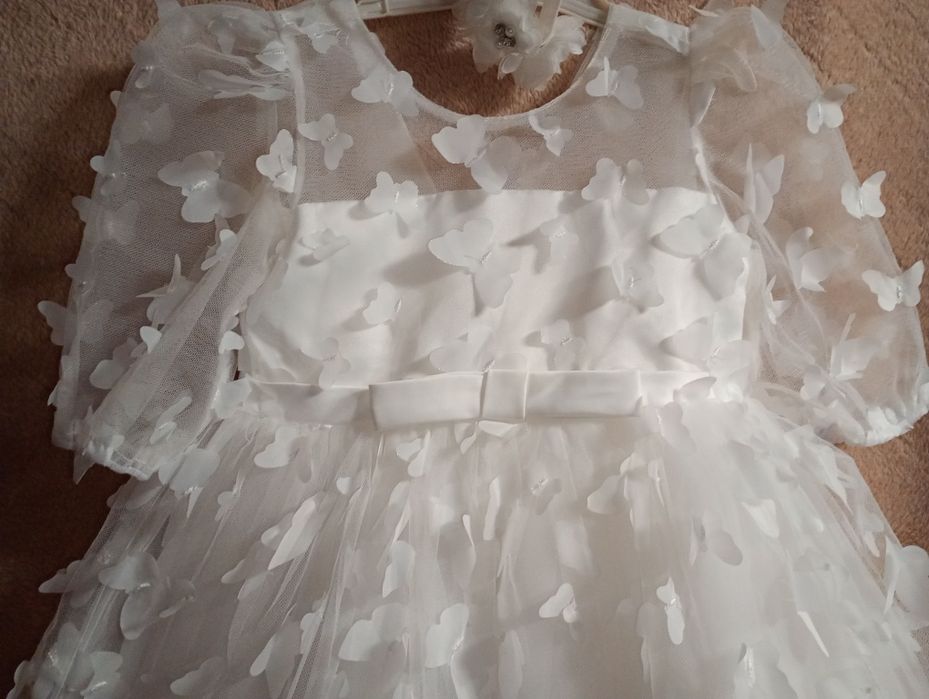 Сукня святкова білого кольору