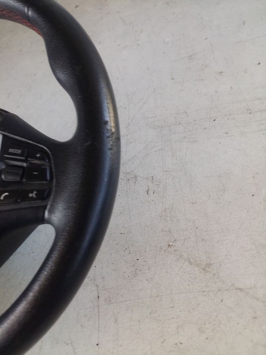 Volante Desportivo multifunções BMW