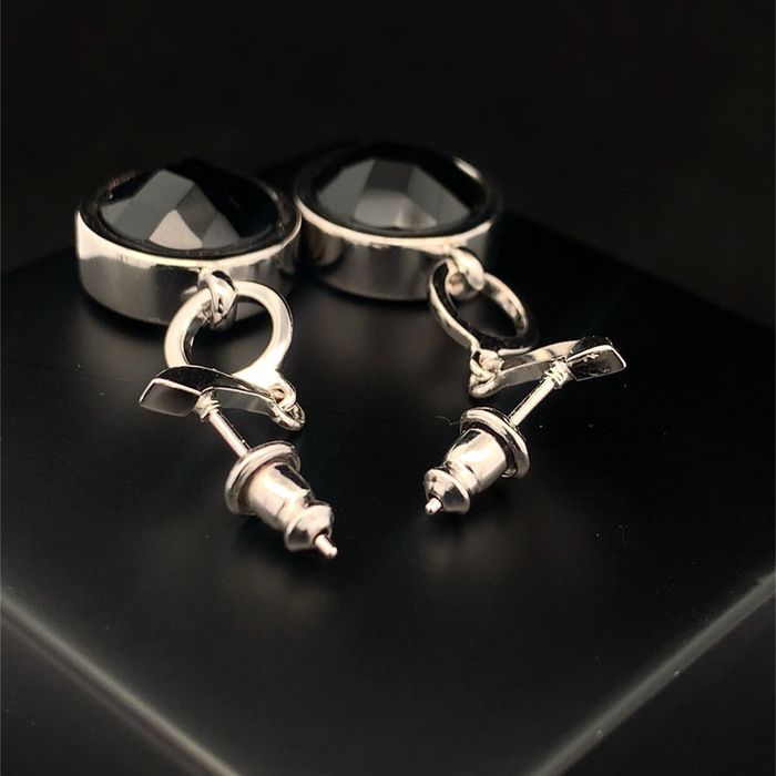 Kolczyki Elle Jewellery ze srebra 925 z onyksem – luksusowy szyk