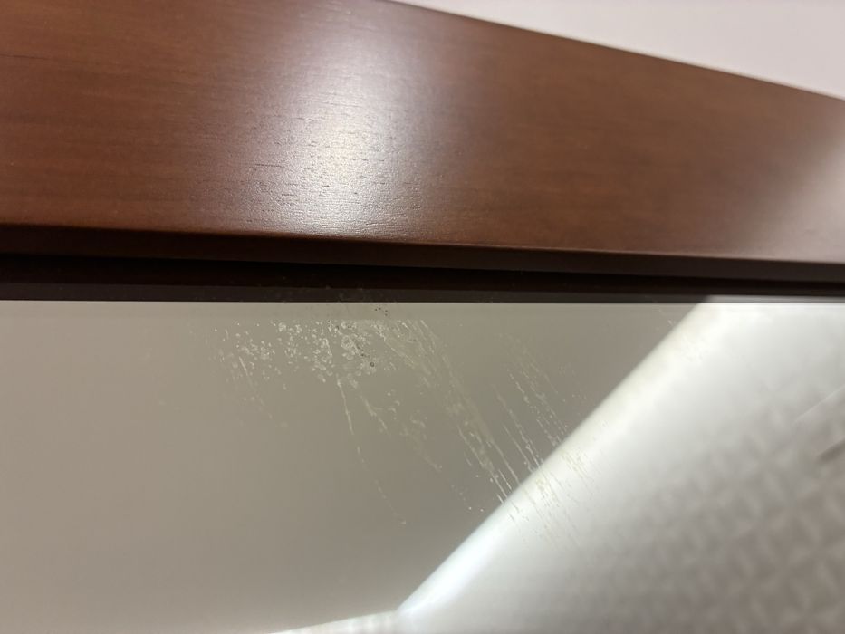 Espelho com moldura em cedro - 120X65