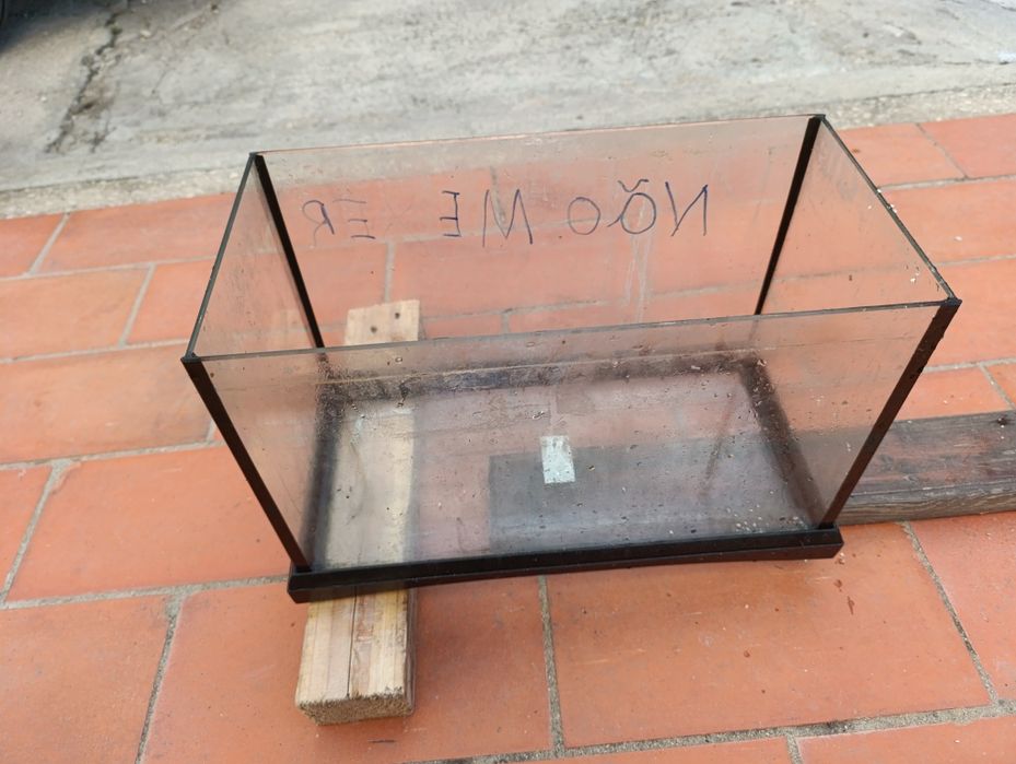 Vendo aquários usados