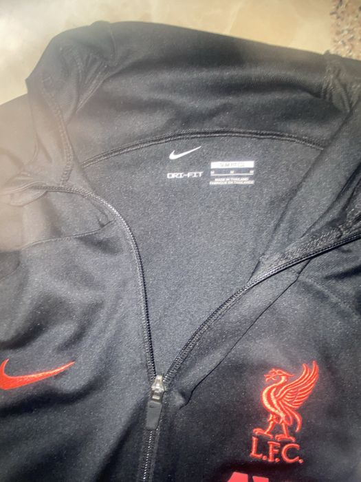 Casaco nika liverpool